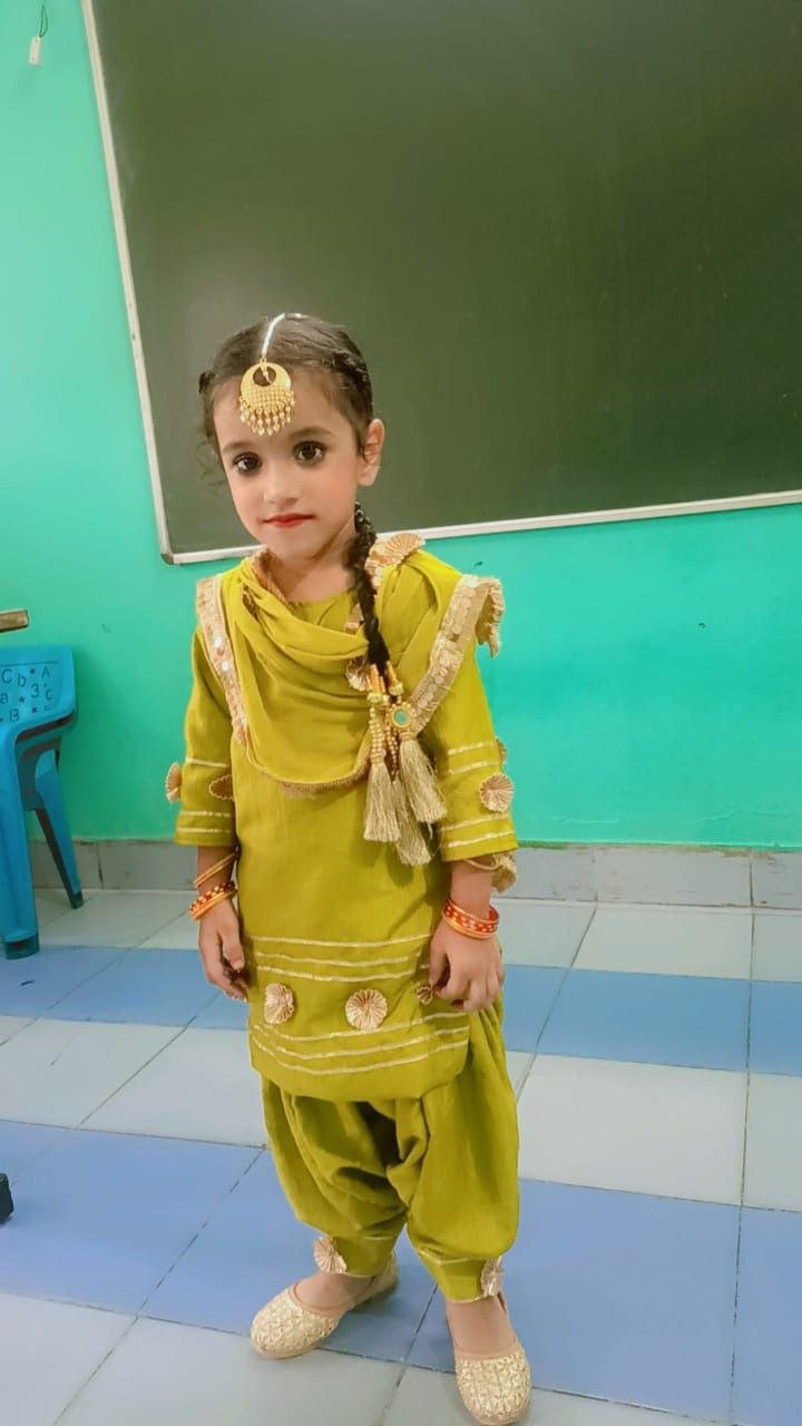 Traditional dress PPS